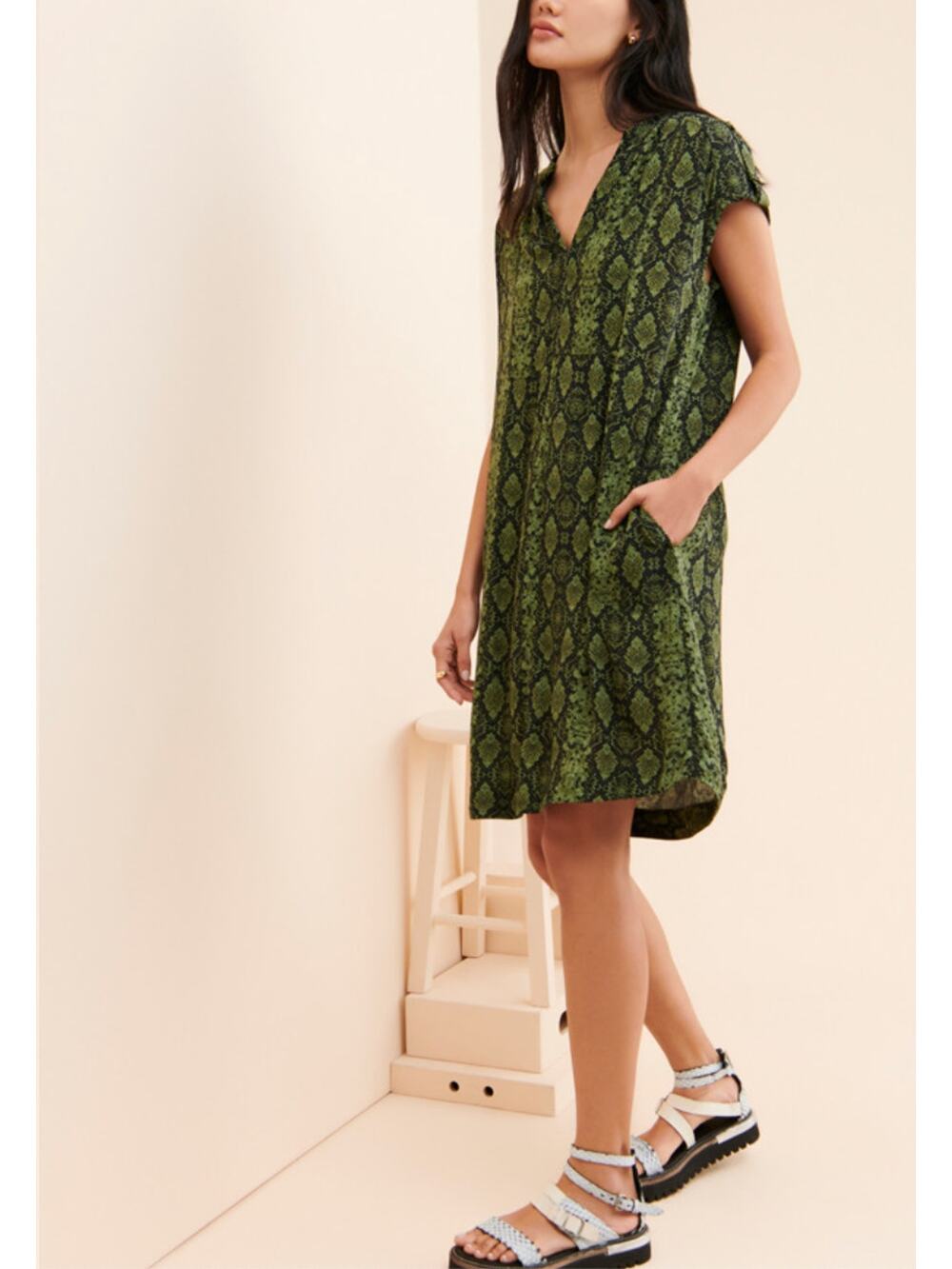 ANTHROPOLOGIE Rachel Tunic Dress in Green Pattern // M